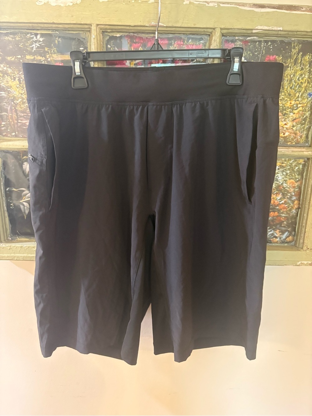 EUC Black Lululemon Shorts 12” Sz XXL
